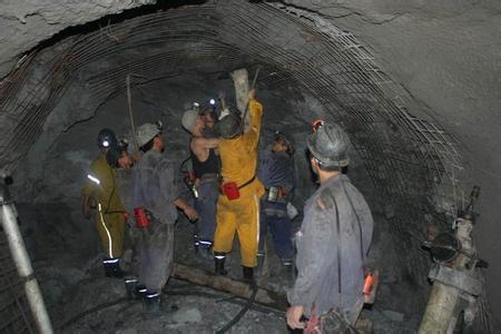 围场工程爆破中的危险因素分析以及应对工程爆破危险的措施