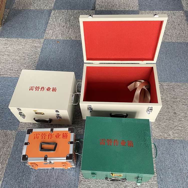 围场爆破工程作业箱如何选择？玻璃钢与传统材质的全面对比